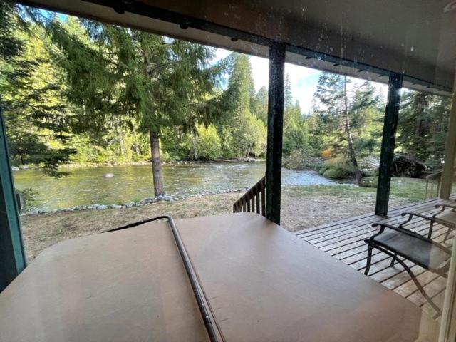 Cozy Riverfront Retreat 莱文沃思 外观 照片